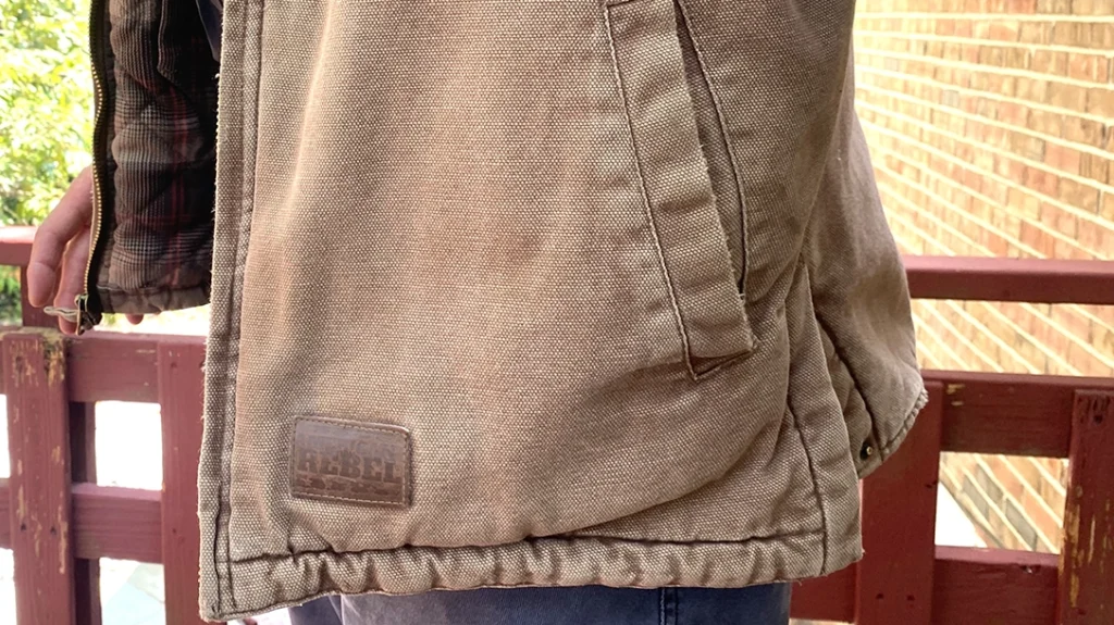 American Rebel CCW coats provide clandestine concealed carry.